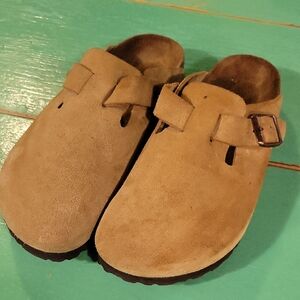 Birkenstock Kids Tan Suede Slippers